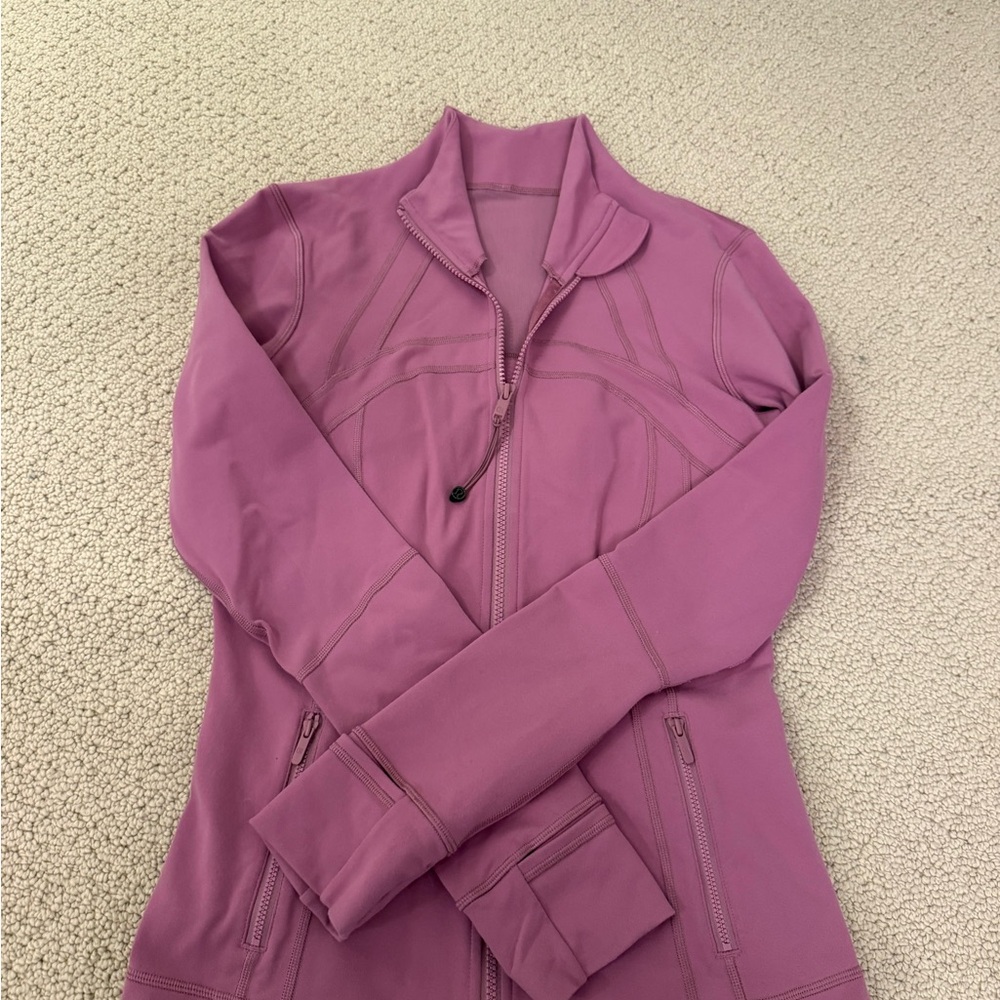 Lululemon Define Jacket in Velvet Dust - Picture 3 of 10
